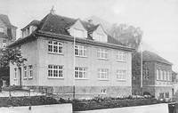 Das Schulgebäude in der Zellerstraße (ab 1921)